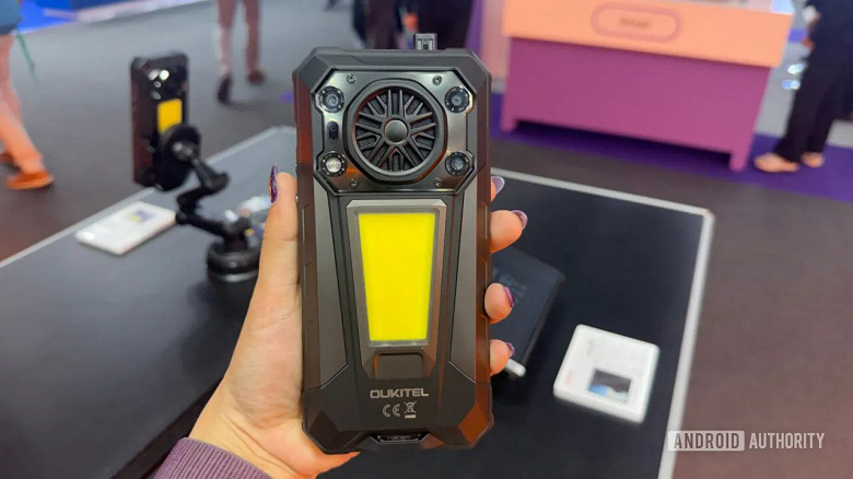 20&nbsp;000 мАч, защита IP69, тепловизор и встроенный &laquo;прикуриватель&raquo;. Представлен смартфон выживальщика Oukitel WP63